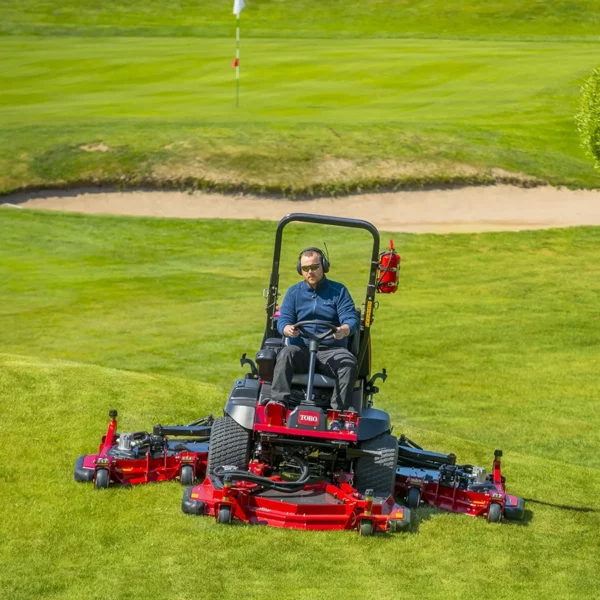 Toro Groundsmaster 4000-D - Image 2