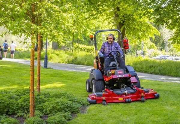 Toro Groundsmaster 3200/3300 - Image 3