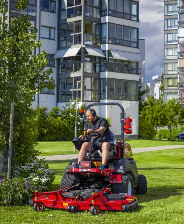 Toro Groundsmaster 3200/3300 - Image 2