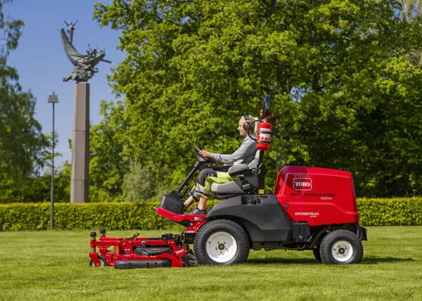 Toro Groundsmaster 3200/3300 - Image 6